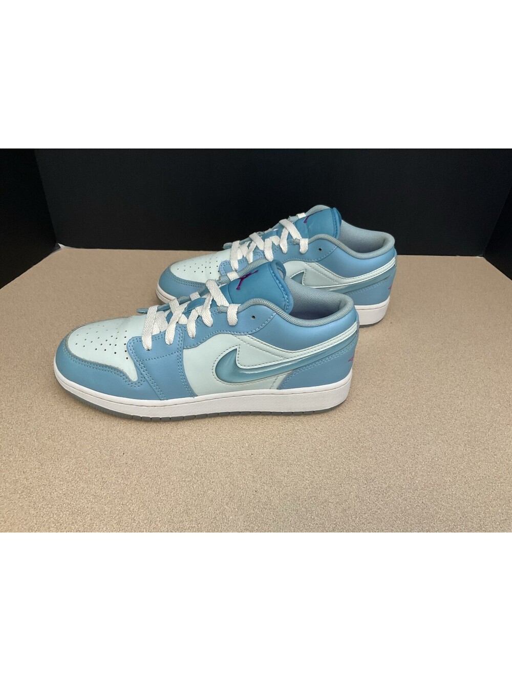 Nike Air Jordan 1 Low SE Aquarius Blue Athletic Shoes. Youth’s 6Y. Womens 7.5. - Picture 4 of 9